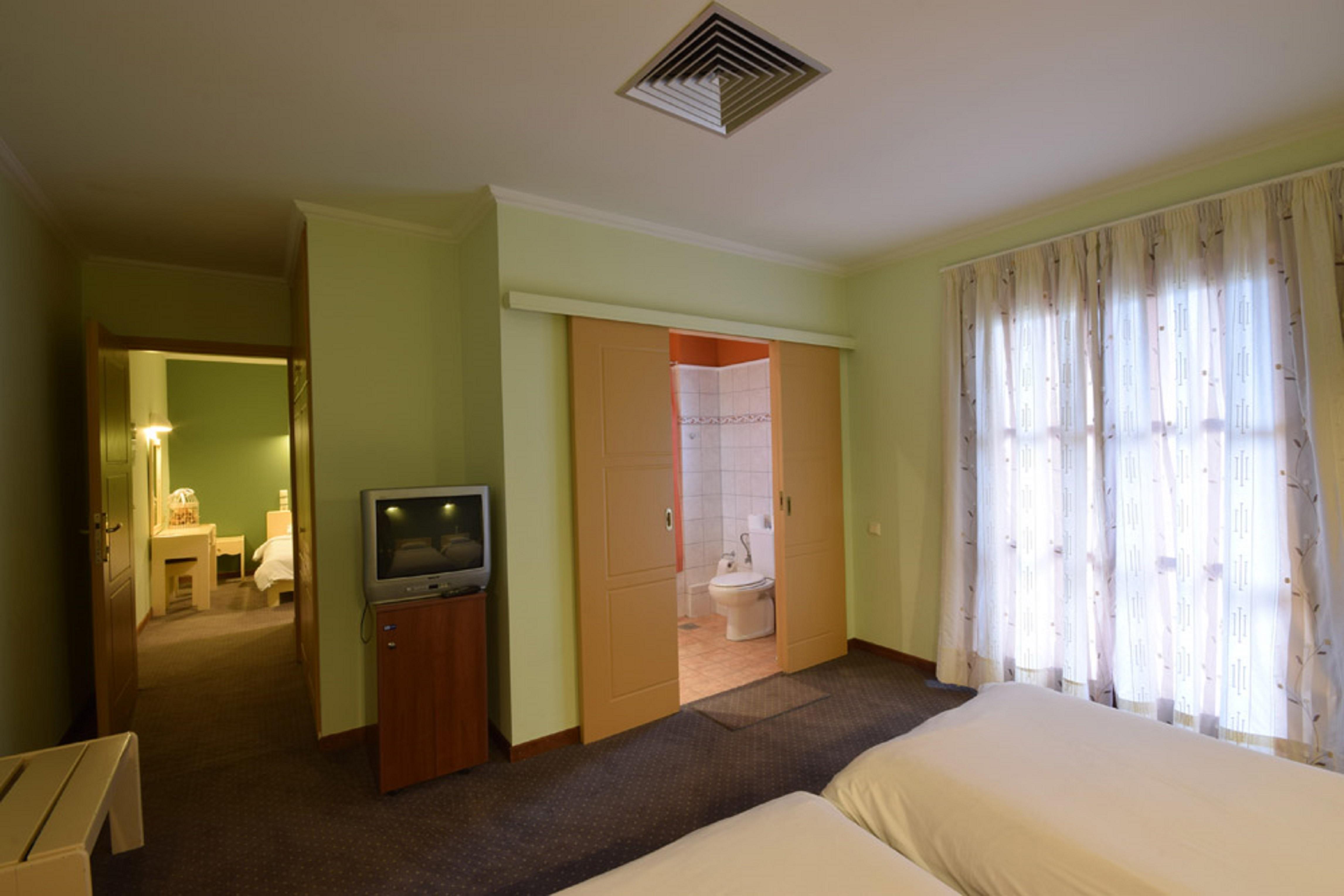 Mont Helmos Hotel