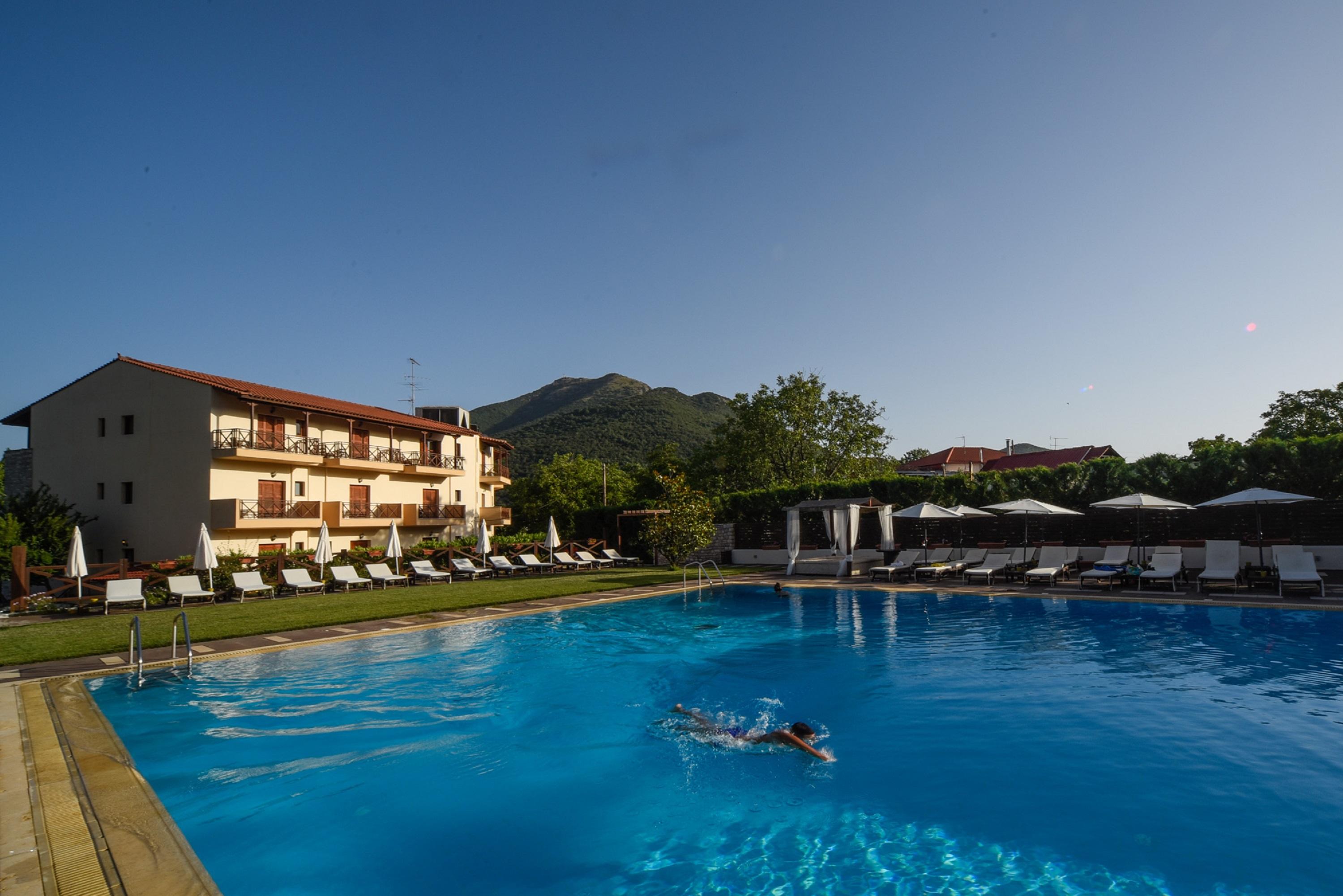 Mont Helmos Otel Kleitoria