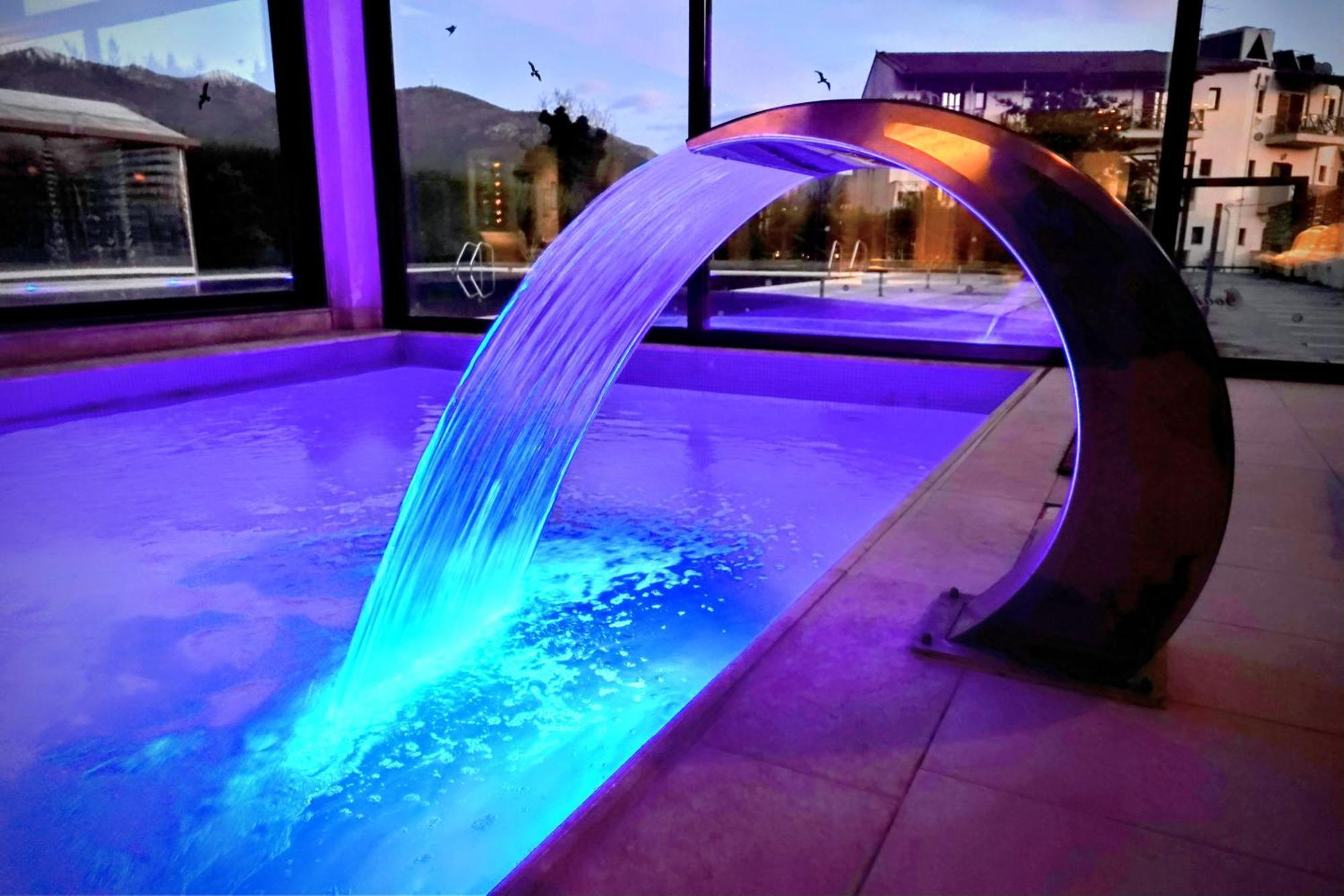 Mont Helmos Hotel